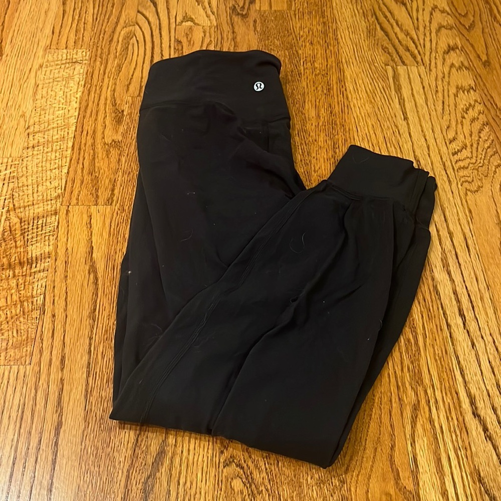 Lululemon Woman’s Black Leggings Size 8